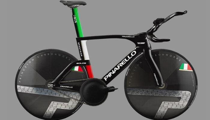 Pinarello 的 Bolide F HR 3D